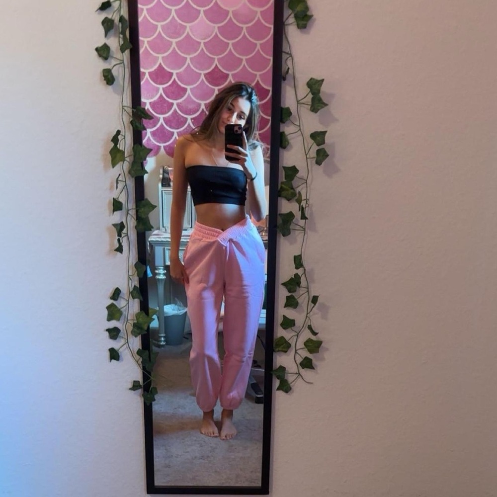 xs/small pink sweats